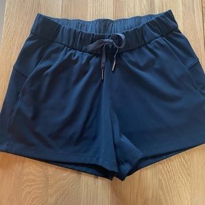Lululemon On the Fly Shorts, size 6